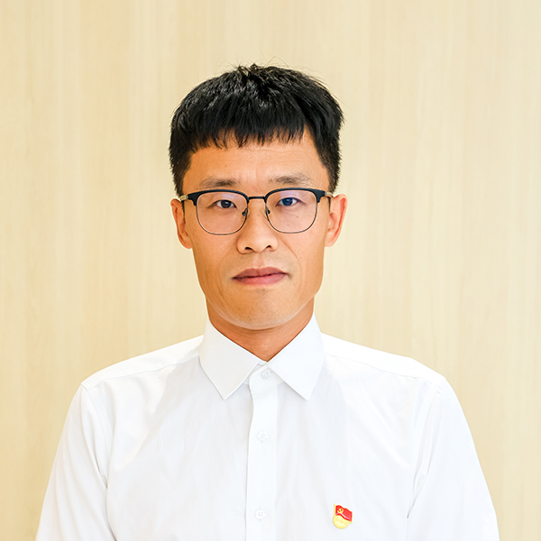 郭晓杰.jpg